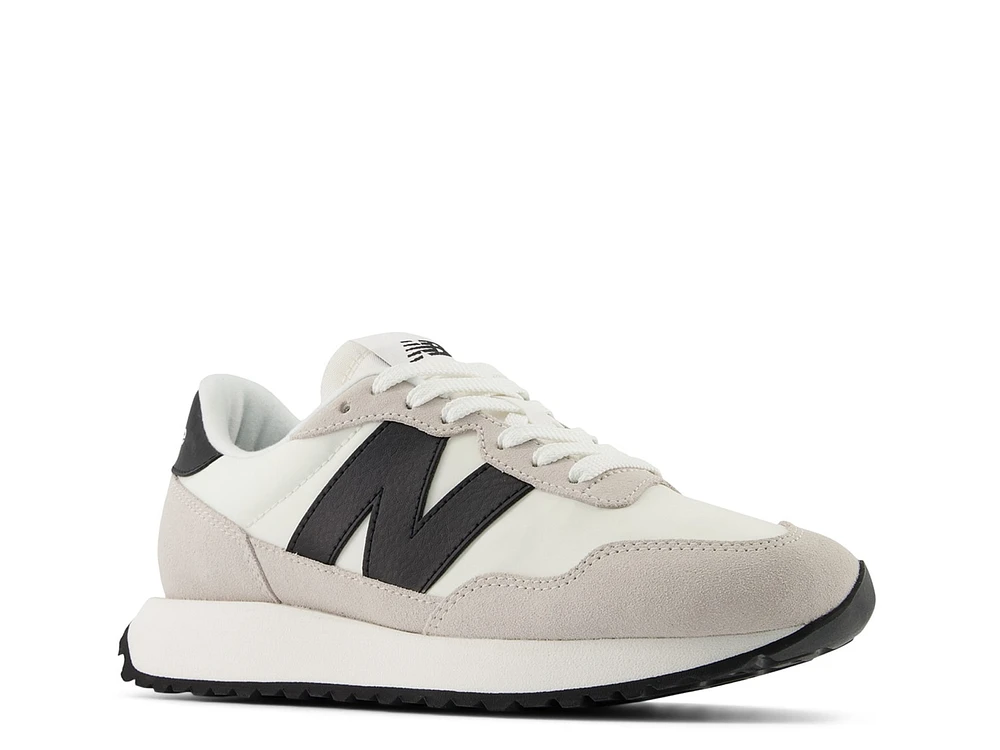 237 Sneaker - Women's