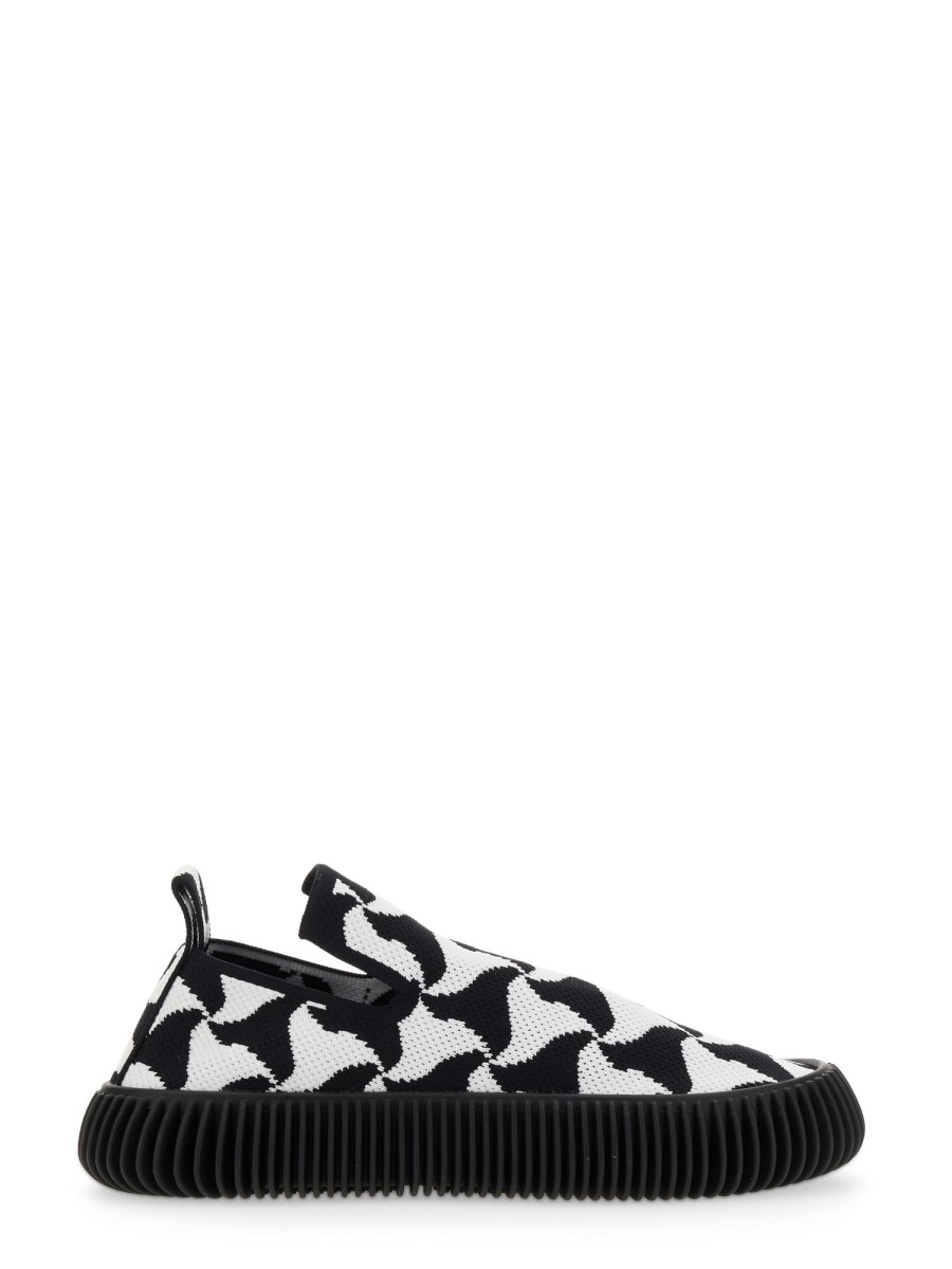 BOTTEGA VENETA    WAVY TRIANGLE TECHNICAL MESH SLIP-ON SNEAKER