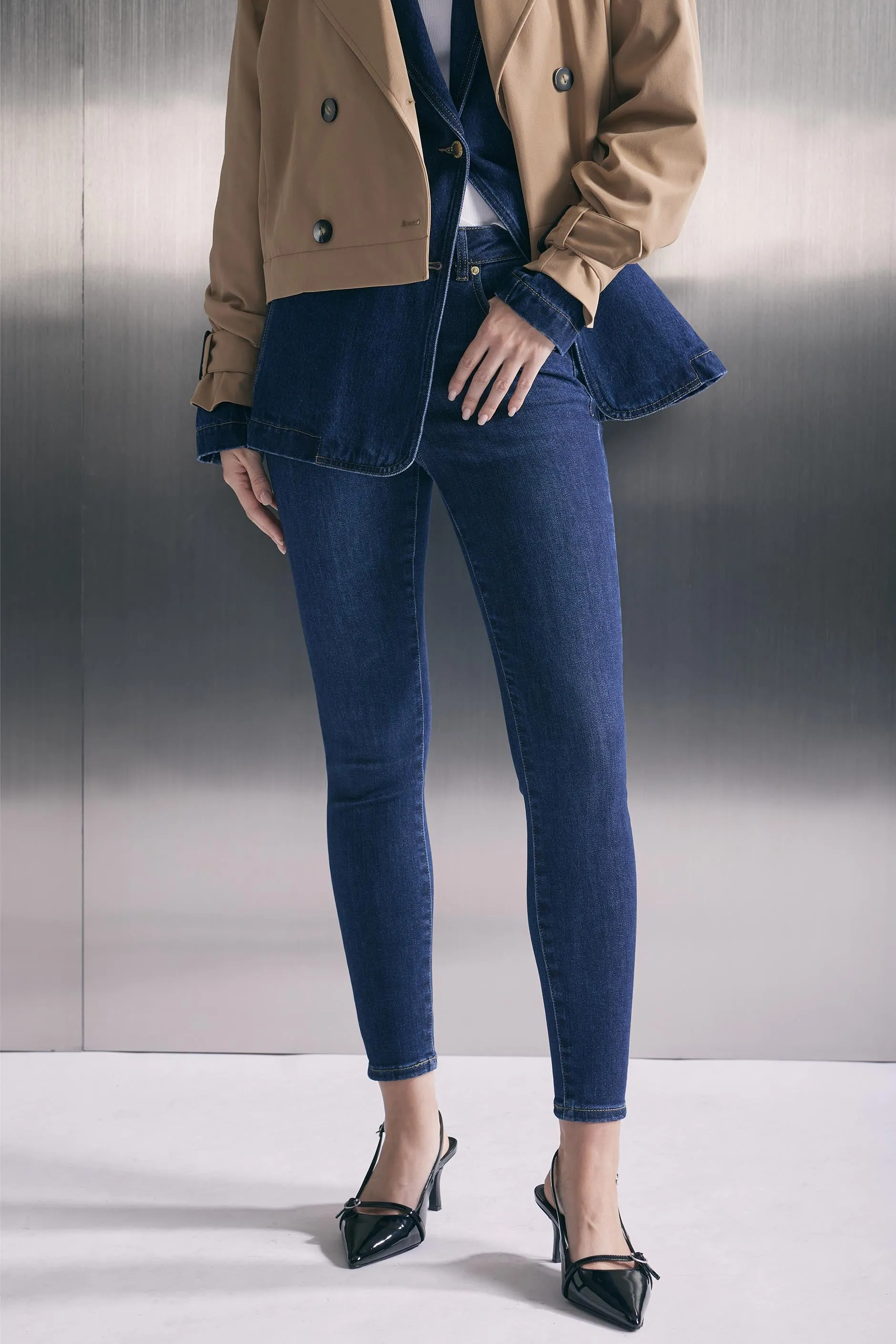 Evie High Rise Skinny Jean