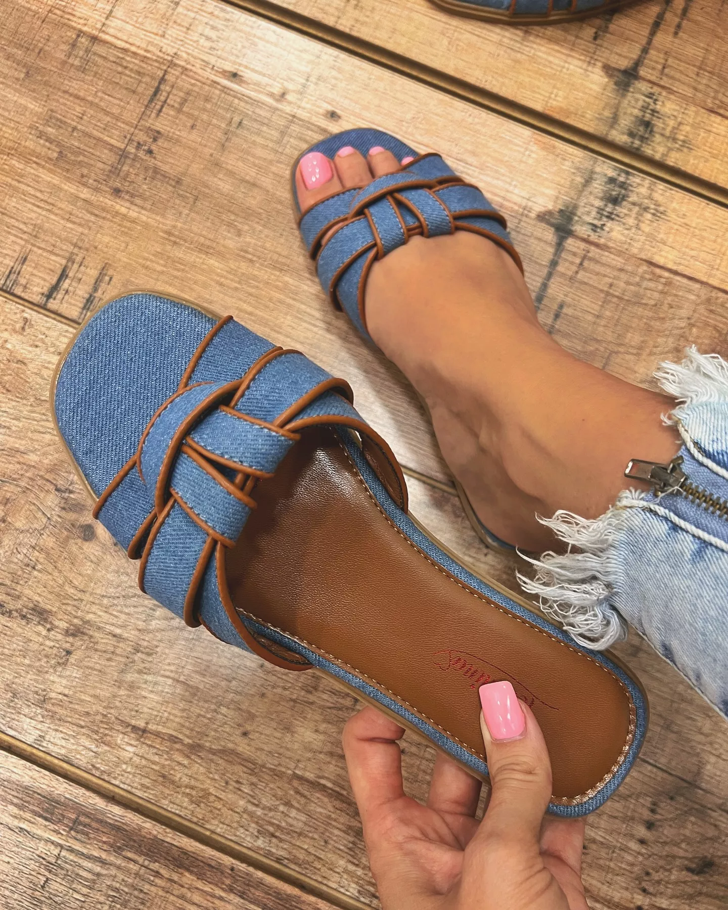 Women Slippers and Mules E380 - JEANS